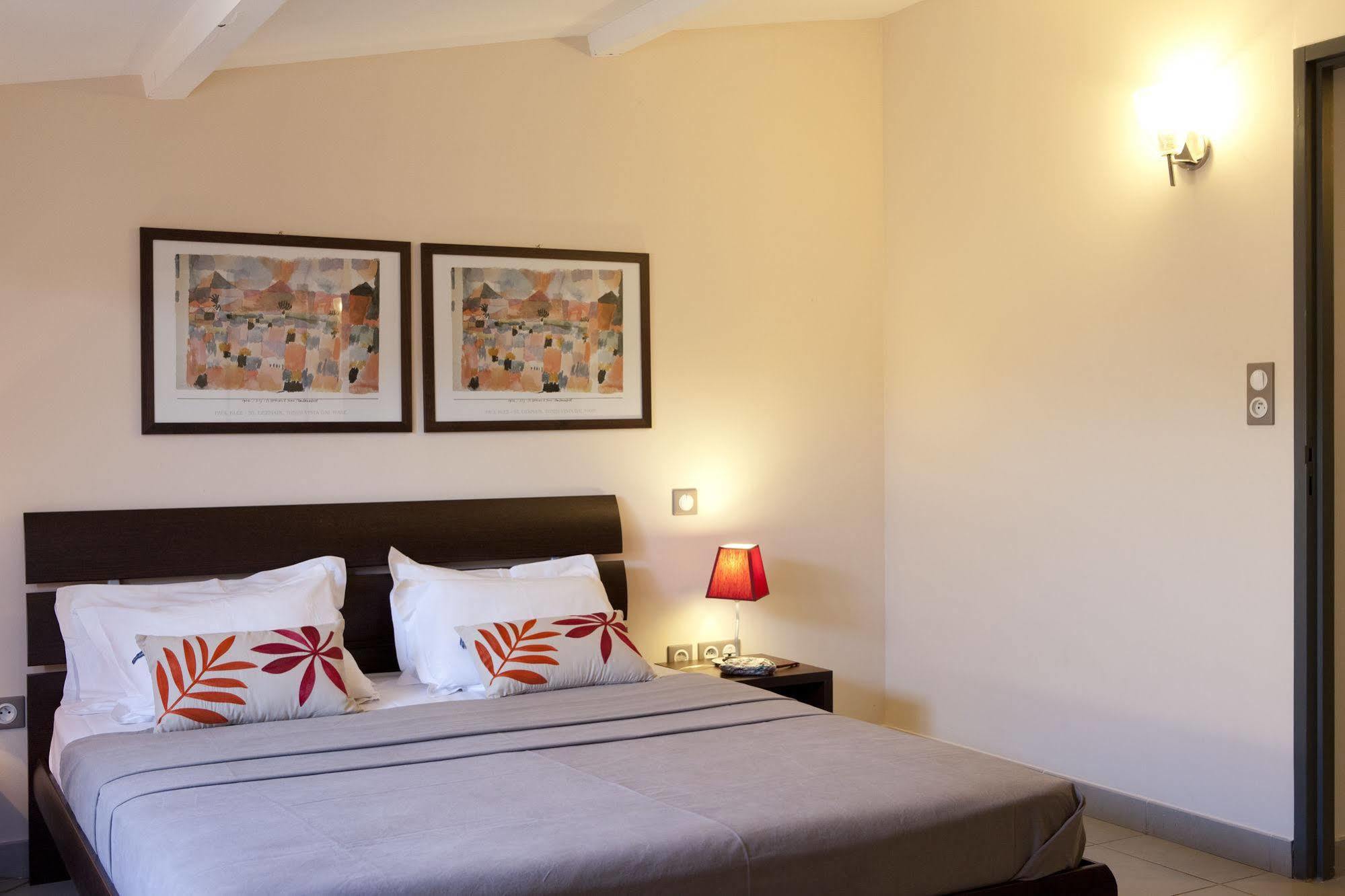 Mas De Valrugues Holifrance Aparthotel Saint-Remy-de-Provence Ngoại thất bức ảnh