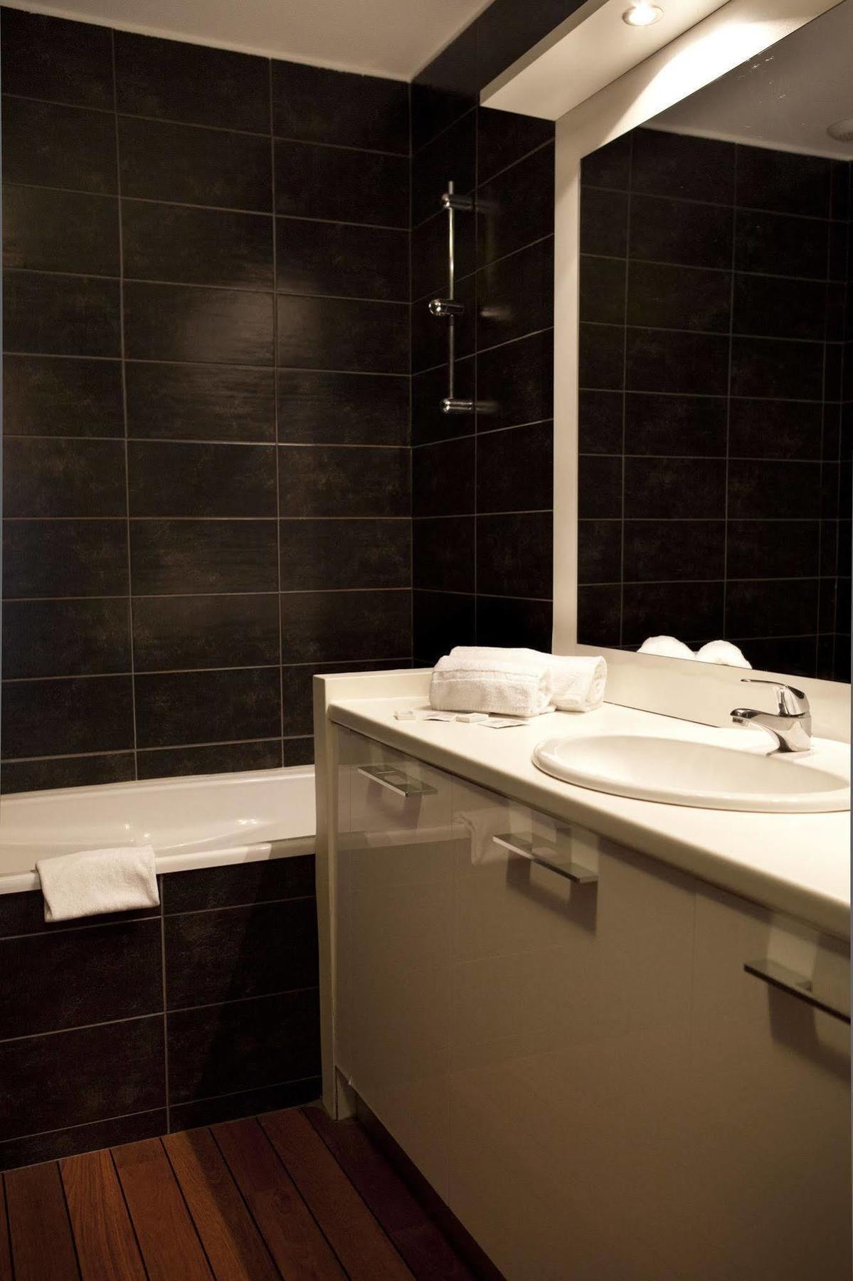 Mas De Valrugues Holifrance Aparthotel Saint-Remy-de-Provence Ngoại thất bức ảnh